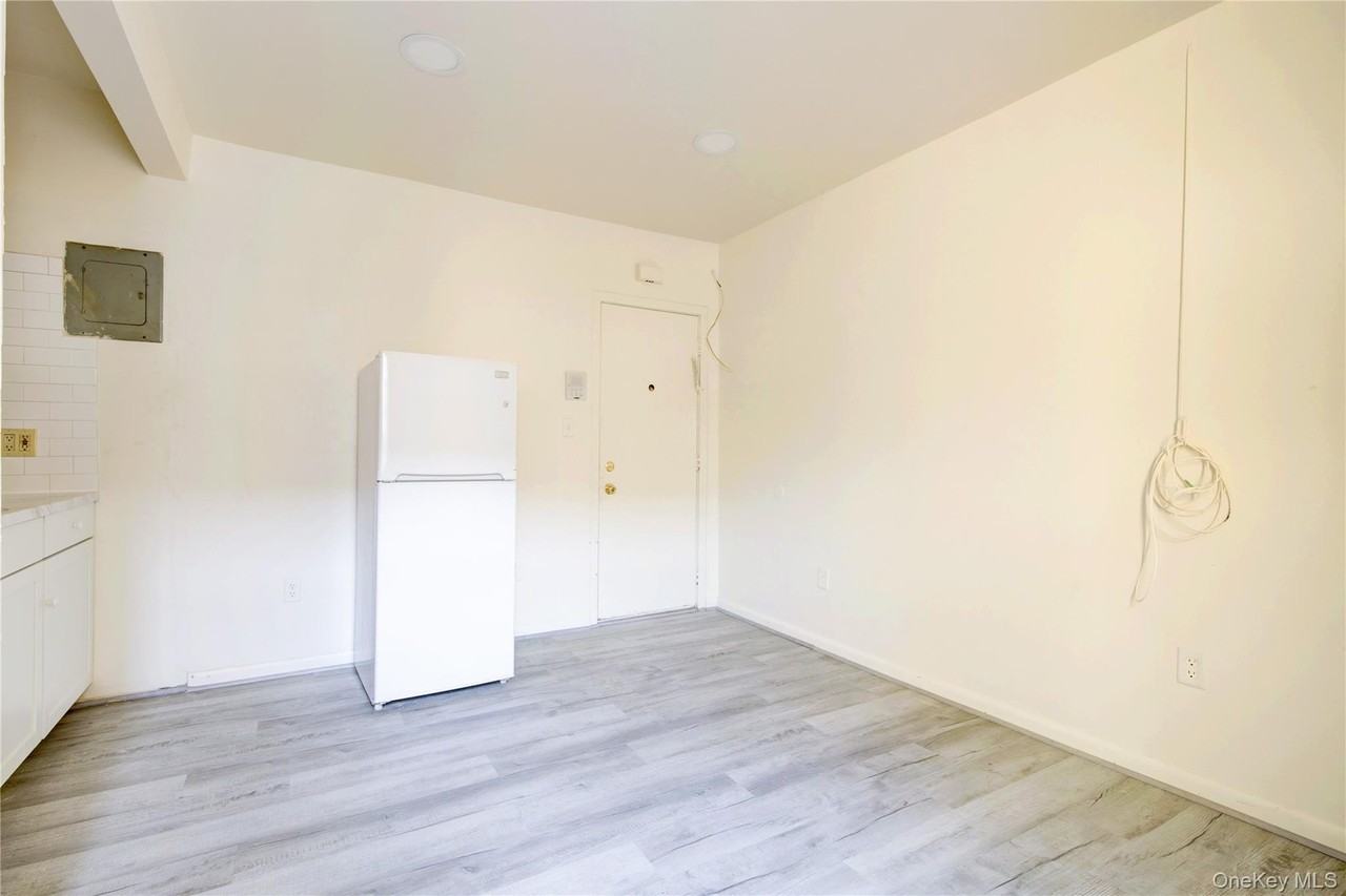 51 Georgia Ave Apt 10 #10 - Photo 5 of 9