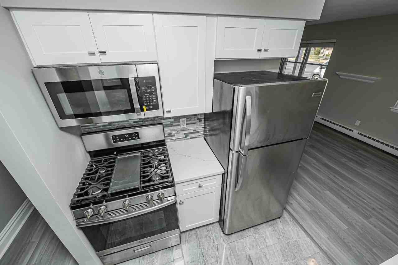 61 Stonehurst Blvd Apt G #G - Photo 4 of 25