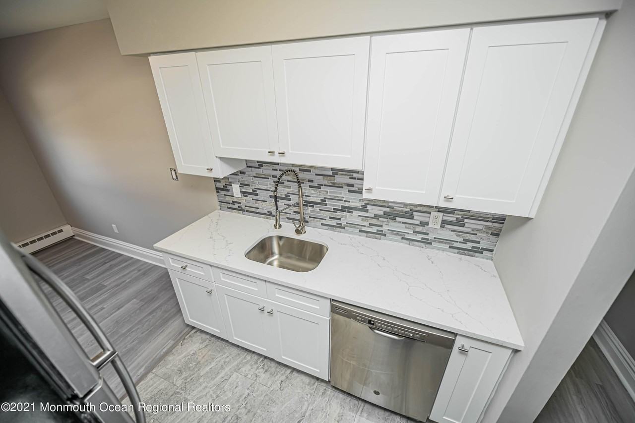 61 Stonehurst Blvd Apt G #G - Photo 5 of 25