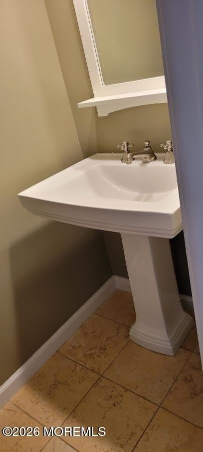 61 Essex Dr - Photo 6 of 6