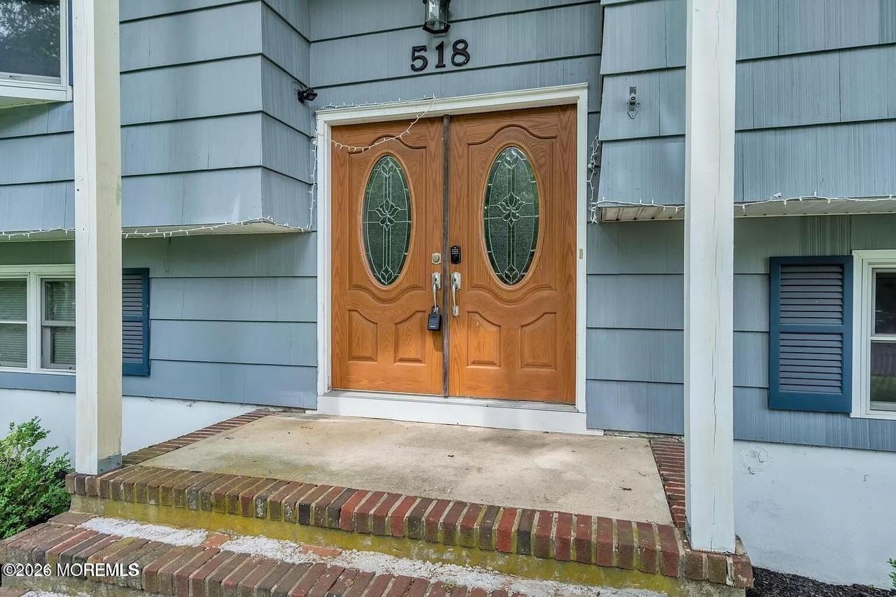 518 River Dr - Photo 5 of 35