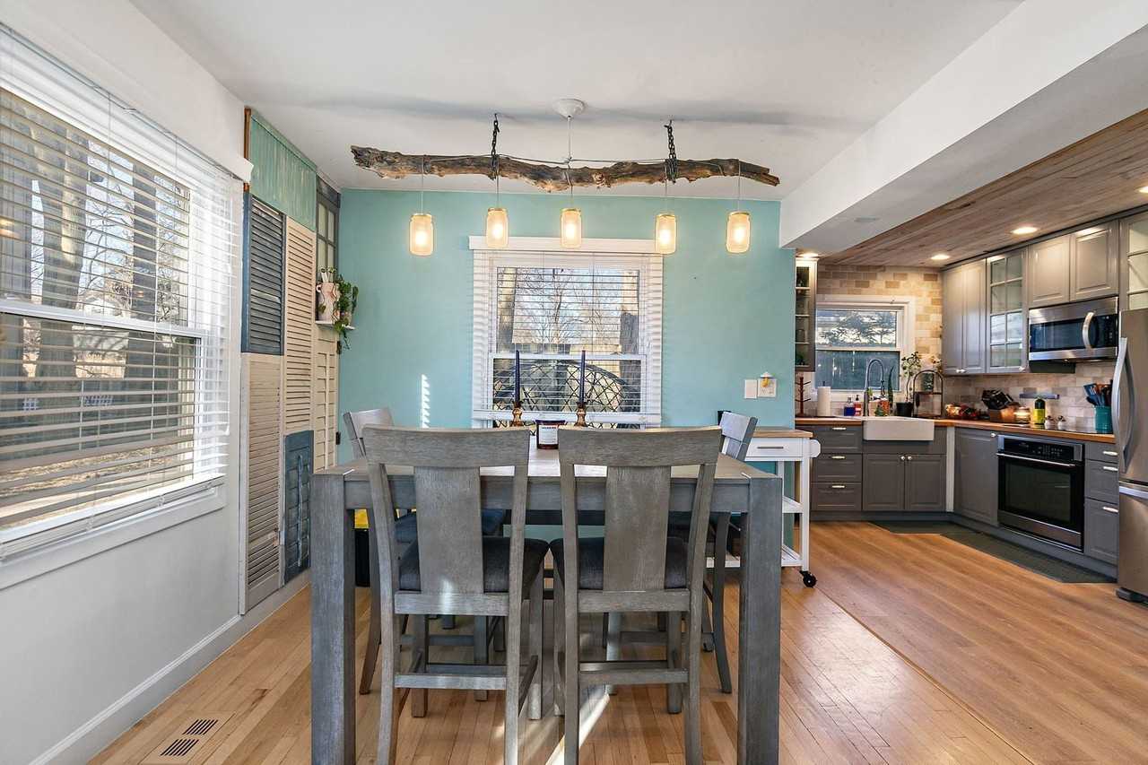 614 N Hough St Unit A #A - Photo 5 of 16