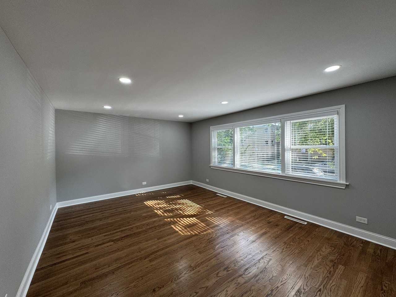 6236 N Francisco Ave Apt 1 #1 - Photo 5 of 16