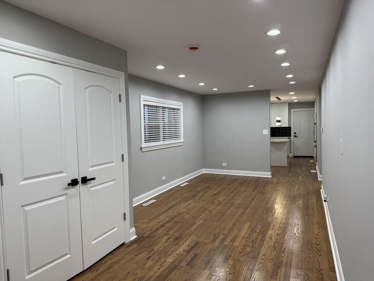 6236 N Francisco Ave Apt 1 #1 - Photo 7 of 16