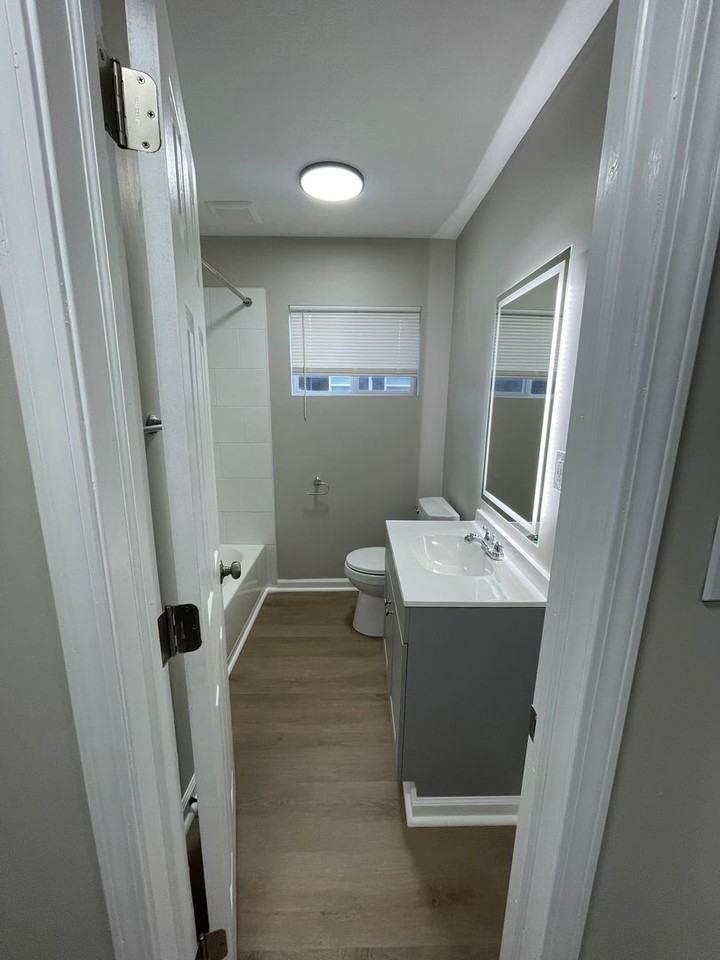 7051 E 11th St - Photo 6 of 11