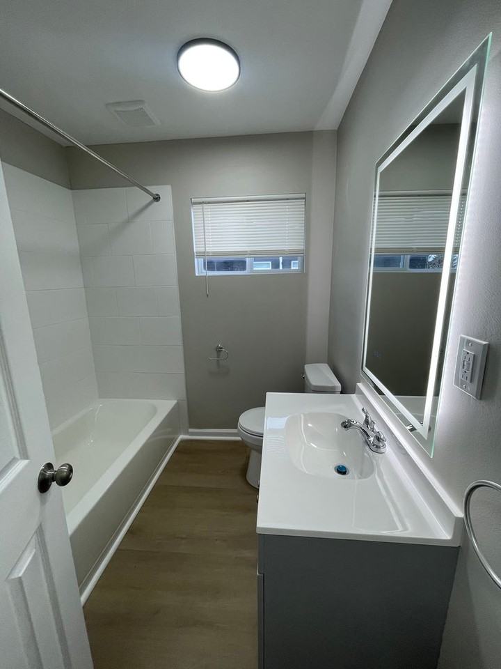 7051 E 11th St - Photo 7 of 11