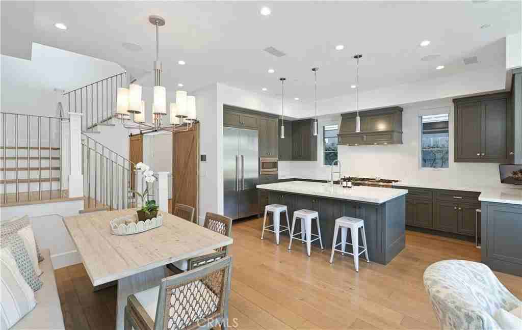 708 Heliotrope Ave - Photo 2 of 42