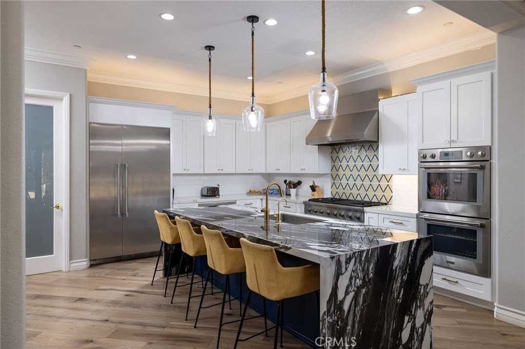 25152 Anvil Cir - Photo 7 of 30