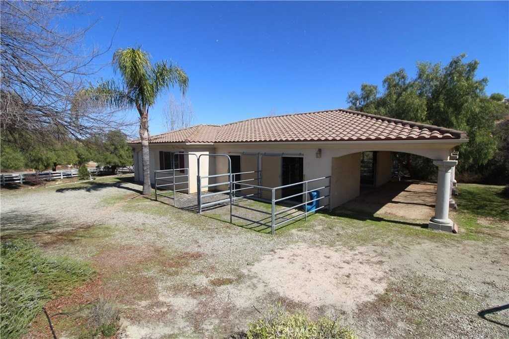 18797 Vista De Montanas - Photo 4 of 50