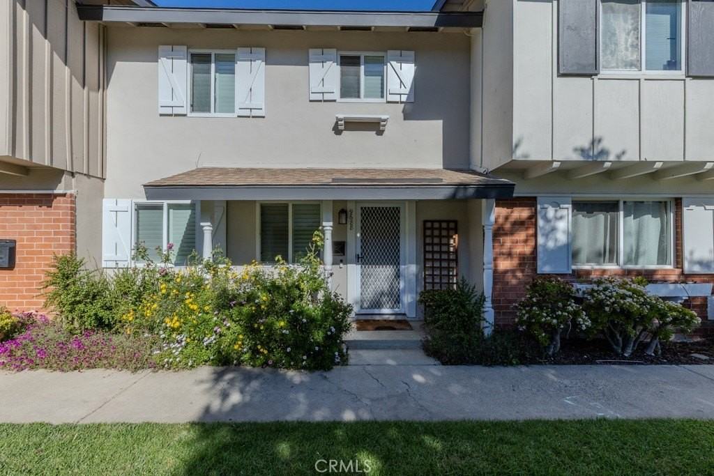 9688 Durham Dr - Photo 2 of 36