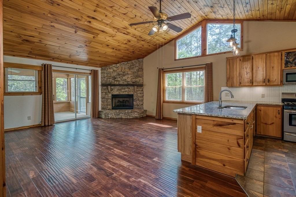 292 Holly Cove Cir - Photo 7 of 47