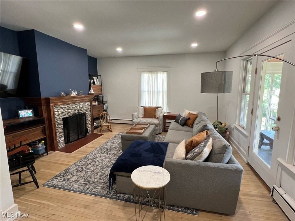 2877 Hampshire Rd - Photo 2 of 13