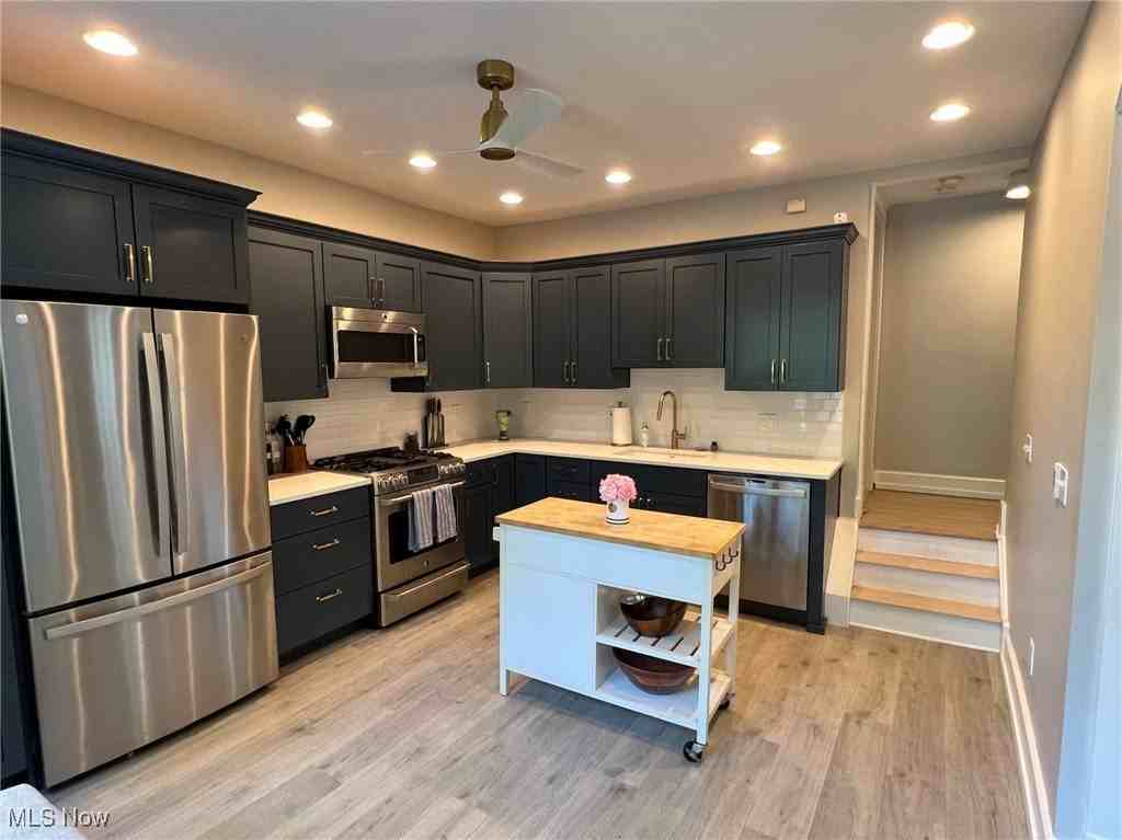 2877 Hampshire Rd - Photo 3 of 13