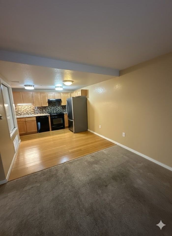 2830 E College Ave #01 - Photo 4 of 15