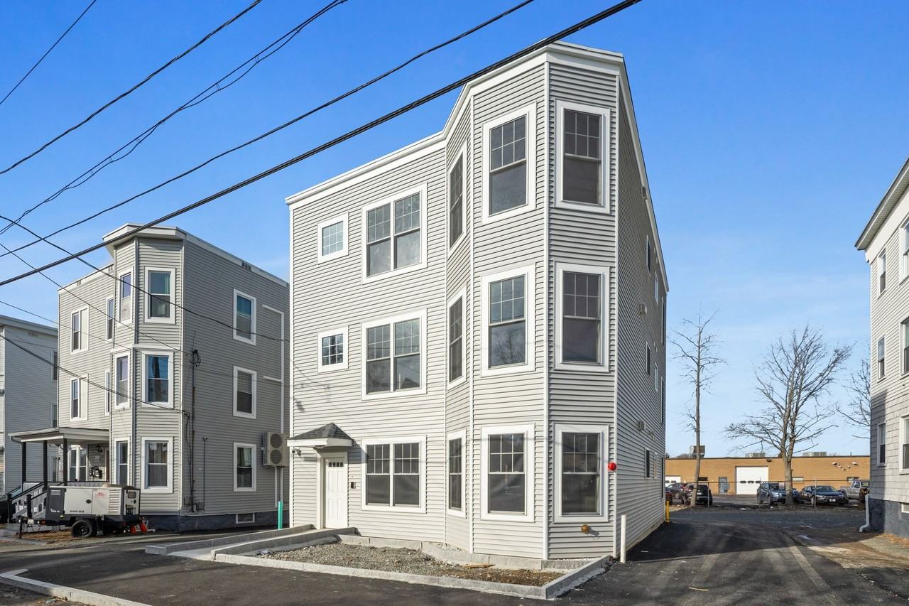 19 Simon St - Photo 2 of 50