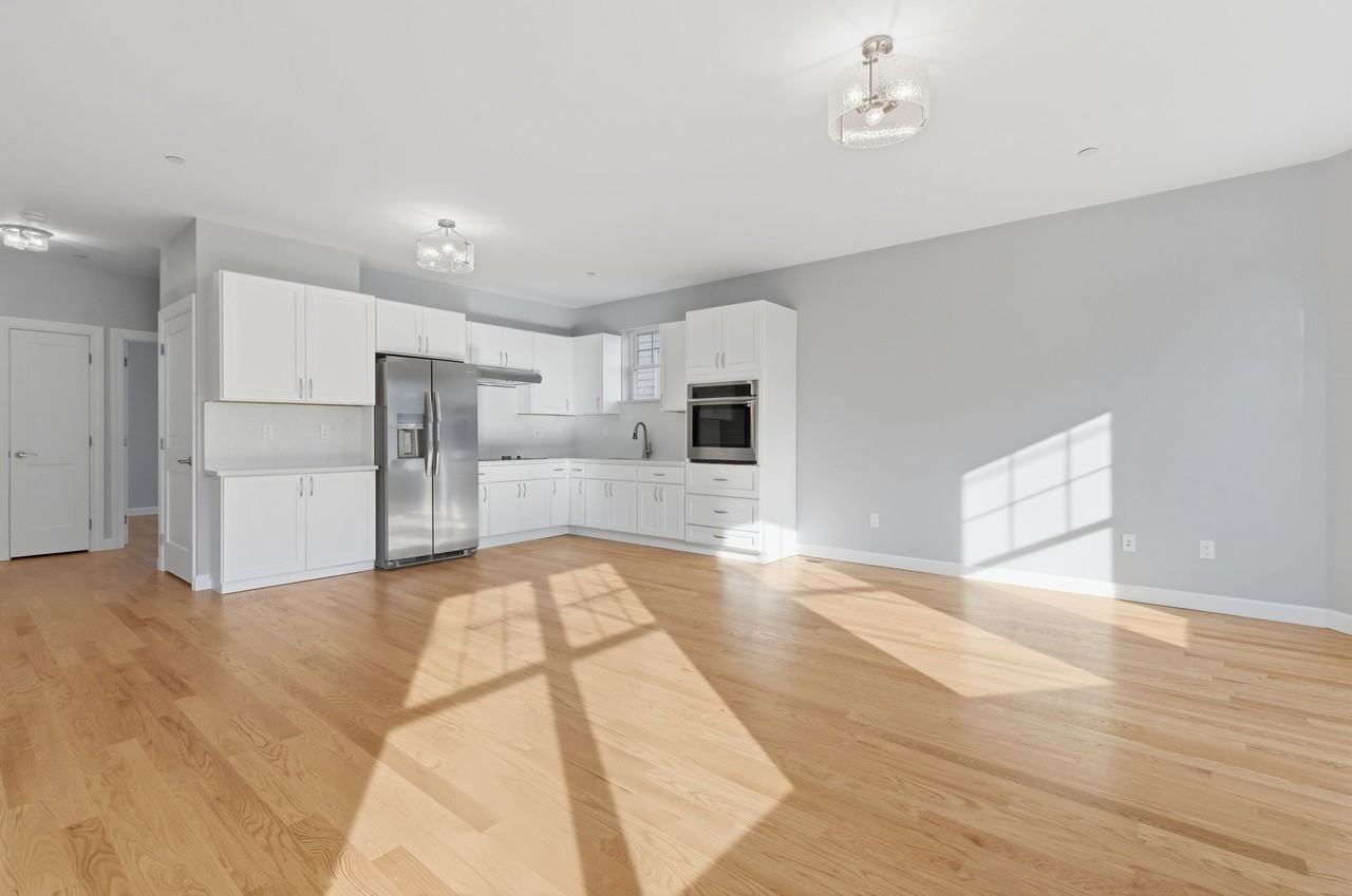 19 Simon St - Photo 7 of 50