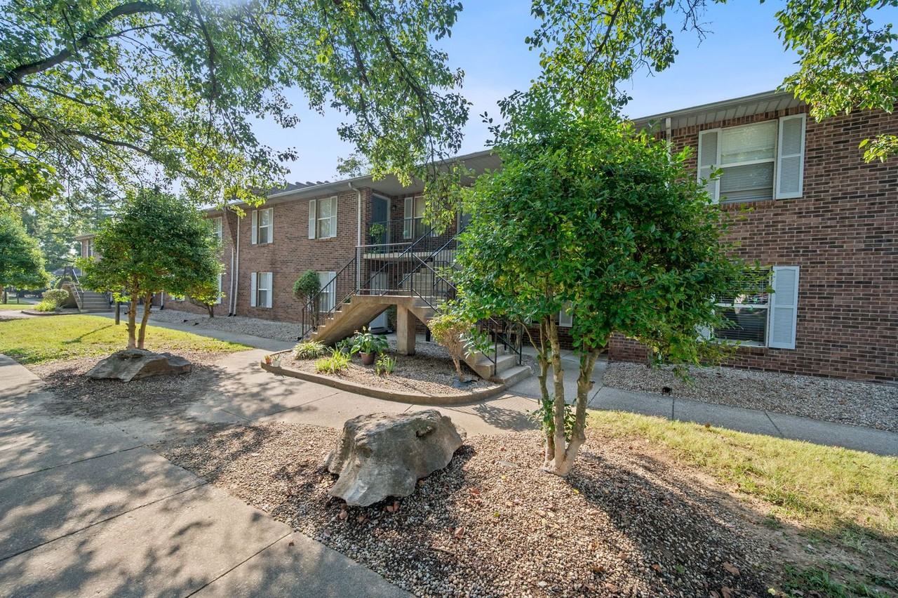 1836 Kendall Ln - Photo 2 of 22