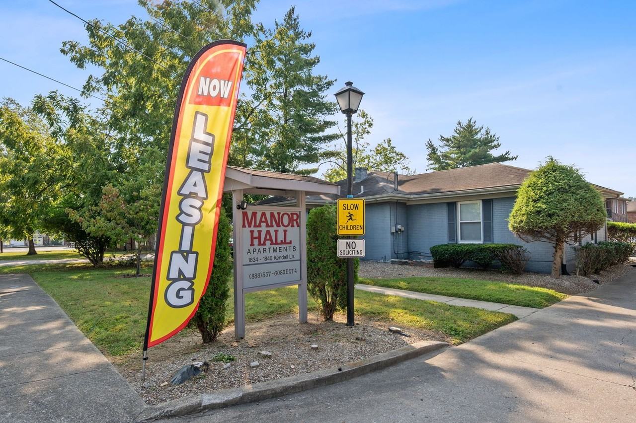 1836 Kendall Ln - Photo 4 of 22