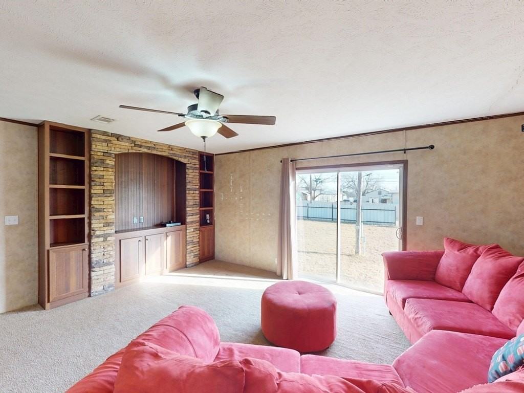 508 NE 10th St - Photo 6 of 34