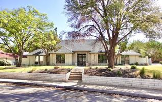 featured image of 3900 Godfrey St