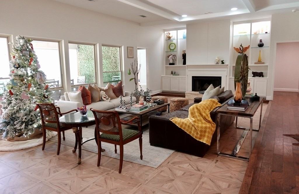 3900 Godfrey St - Photo 3 of 23