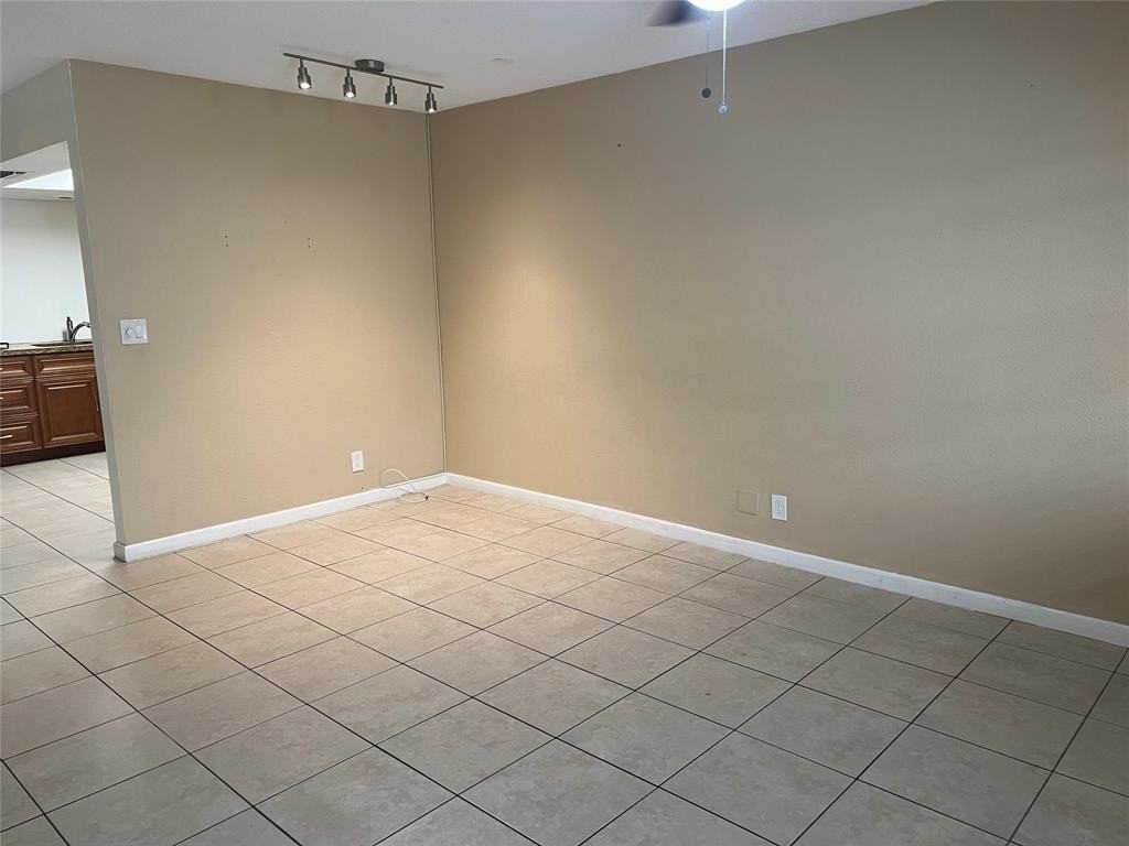 426 Se 13th Dr - Photo 5 of 15