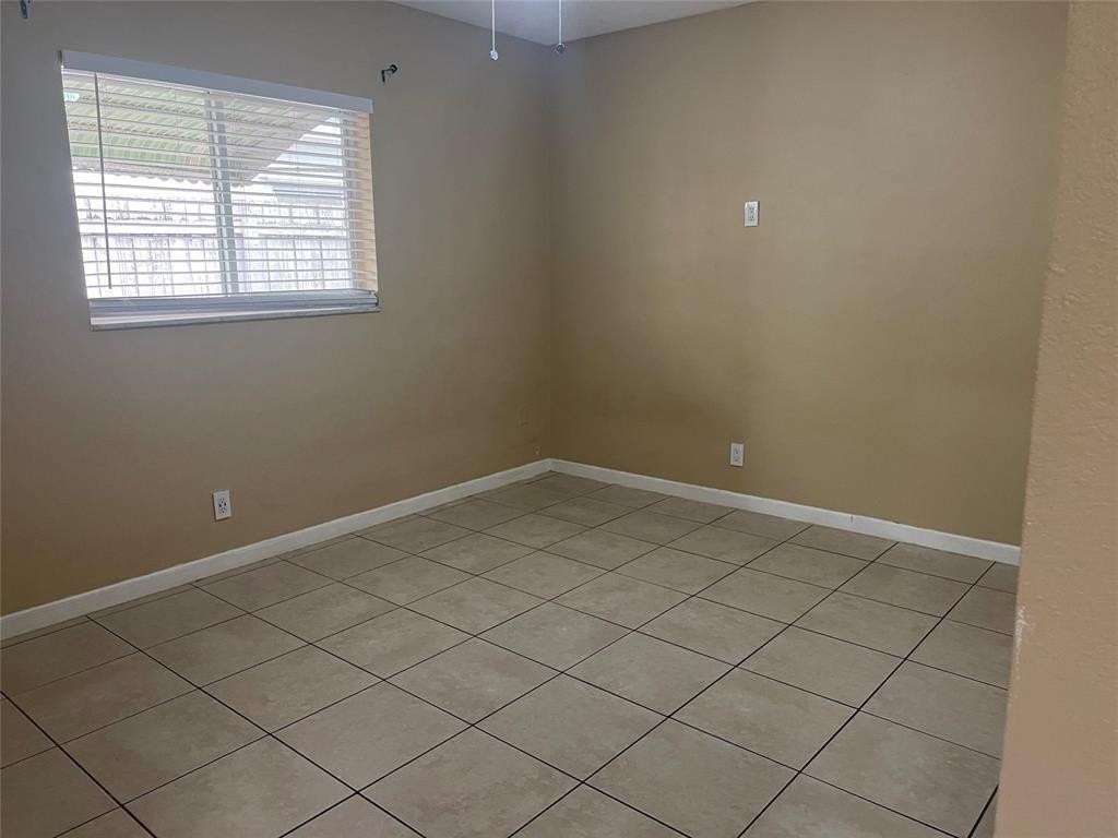 426 Se 13th Dr - Photo 7 of 15