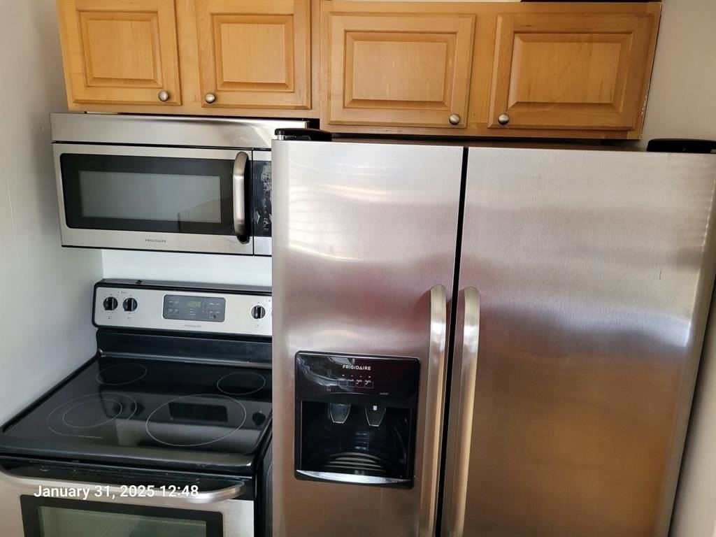 211 Ne 16th Ct #A - Photo 5 of 13