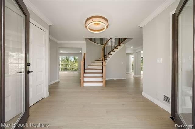 5240 Clarendon Crest St - Photo 4 of 48