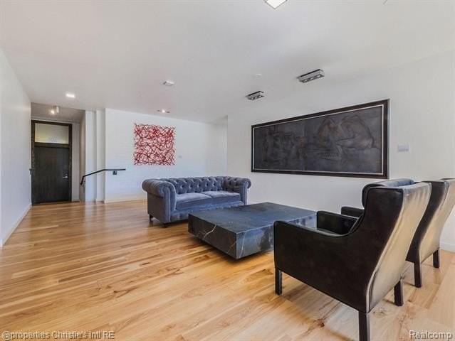 1454 Townsend St #405 - Photo 5 of 33