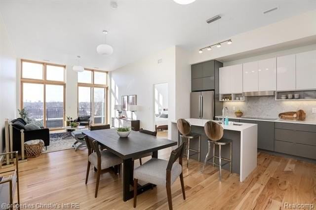 1454 Townsend St #405 - Photo 7 of 33