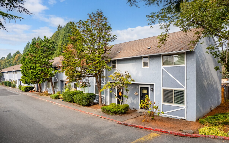 7835 Southeast 92nd Avenue #9 - Photo 3 of 27