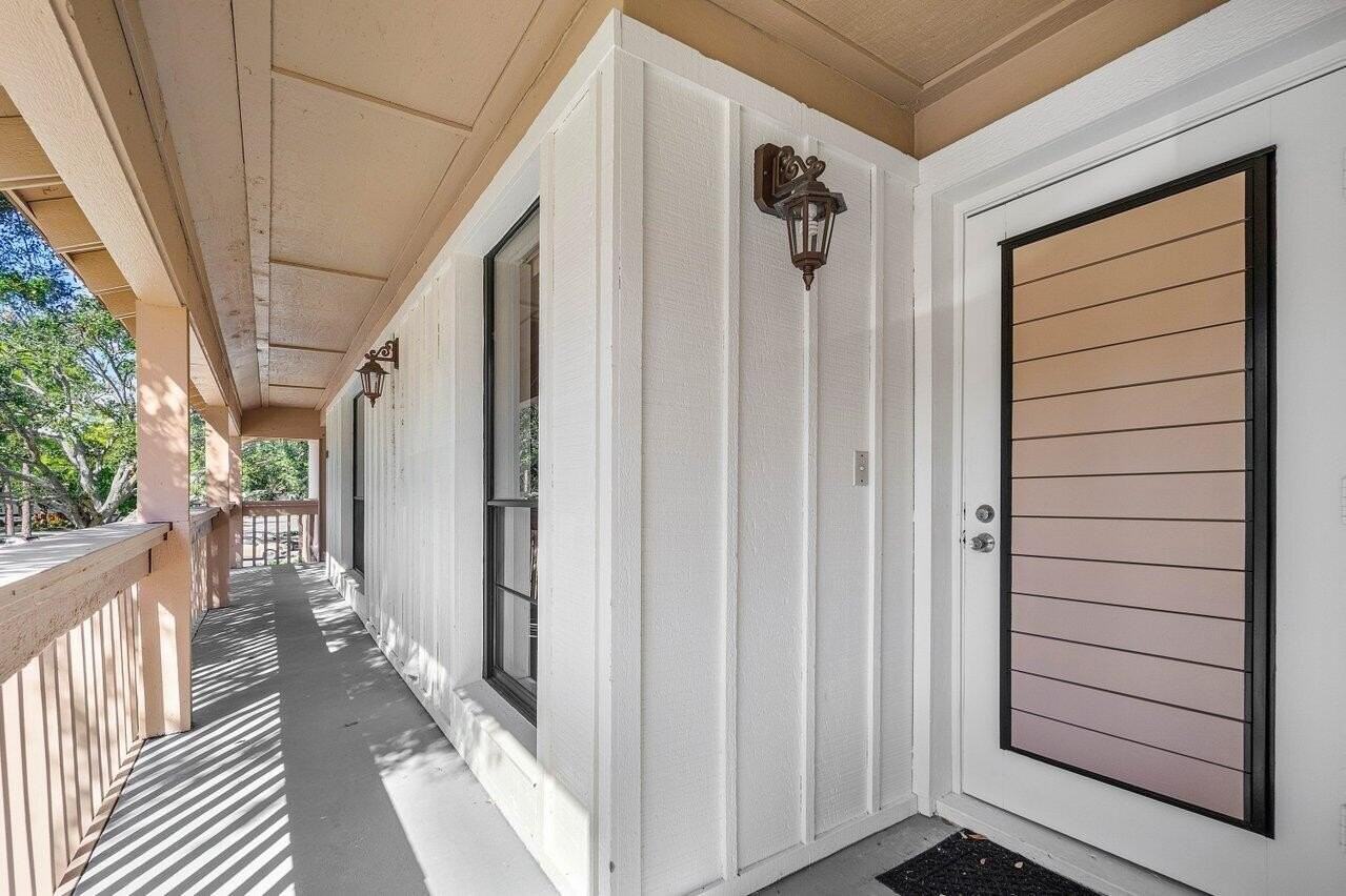 508 Brackenwood Pl - Photo 4 of 33