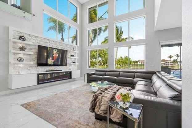 11836 Osprey Point Cir - Photo 3 of 18