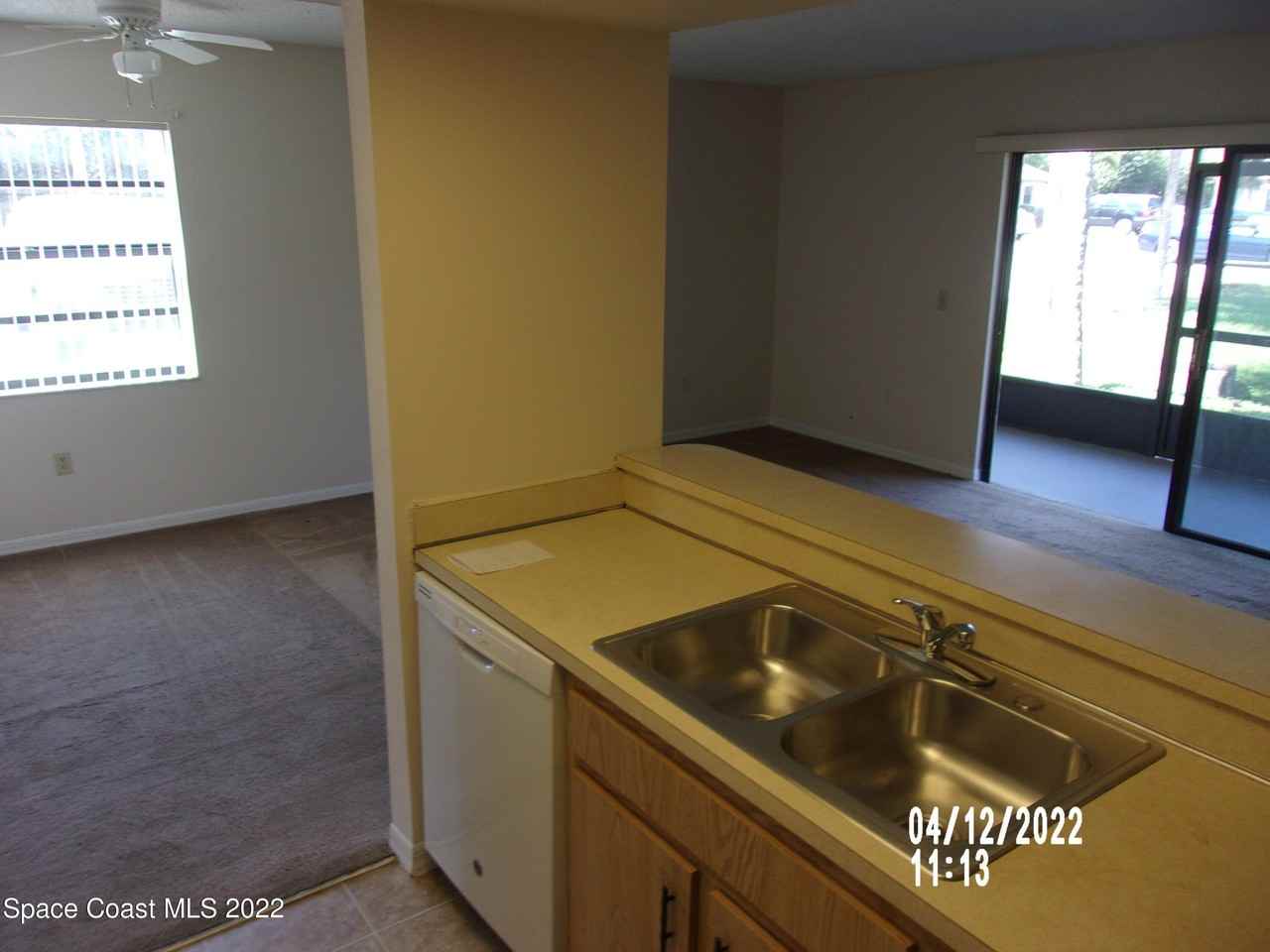 1032 Ellen Ct - Photo 4 of 9