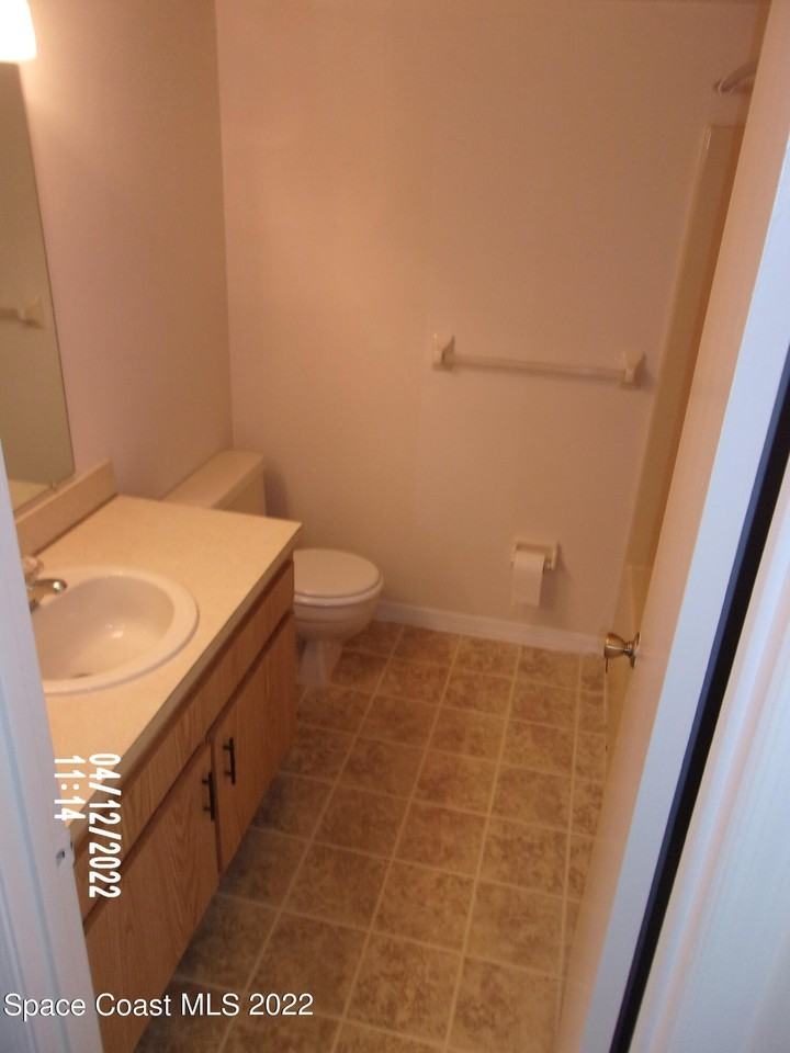 1032 Ellen Ct - Photo 7 of 9