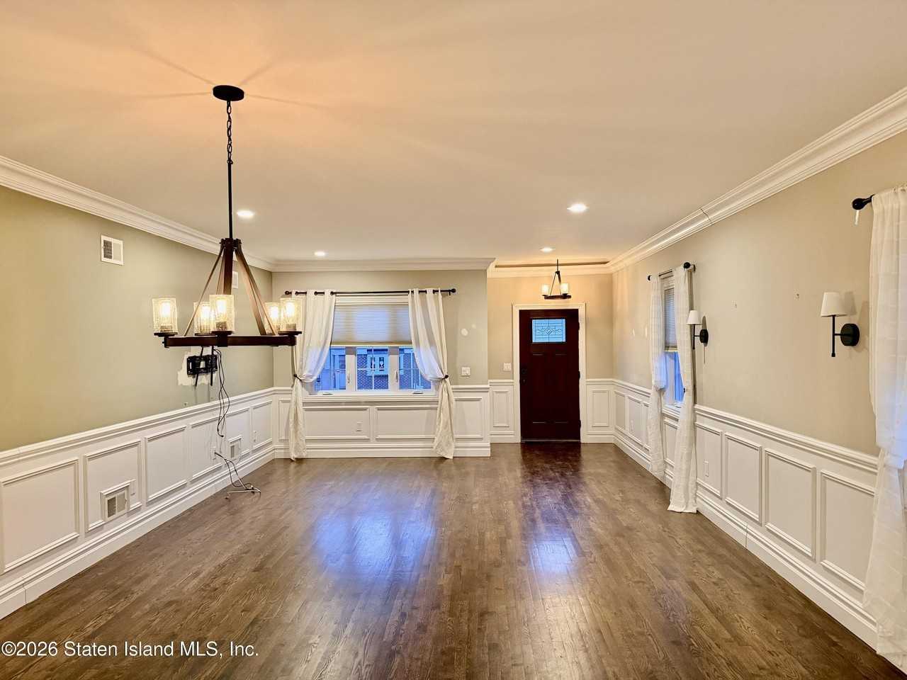 67 Wilson Ave - Photo 2 of 15