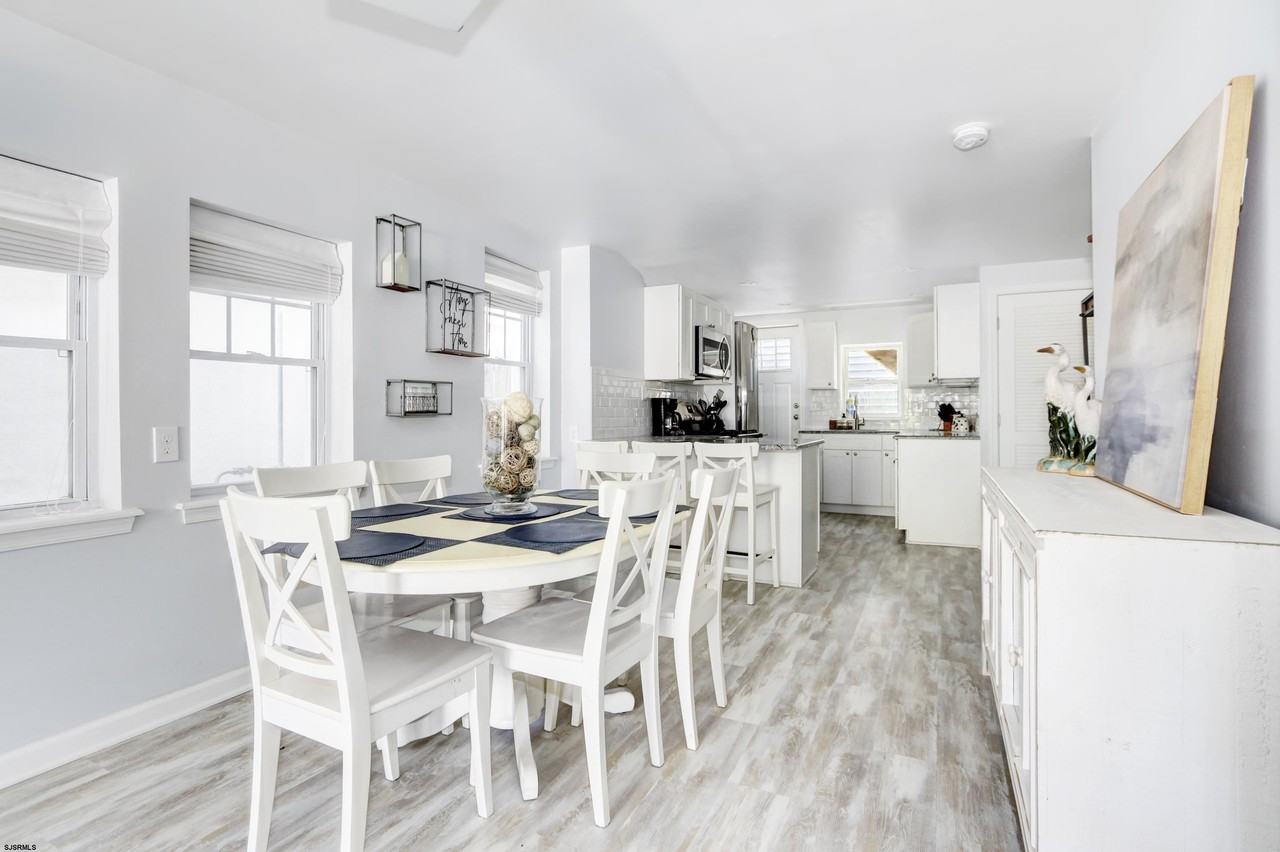 18 N Newark Ave - Photo 3 of 25