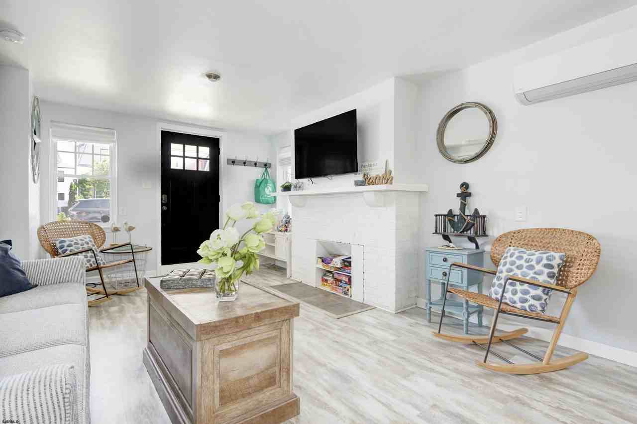 18 N Newark Ave - Photo 7 of 25