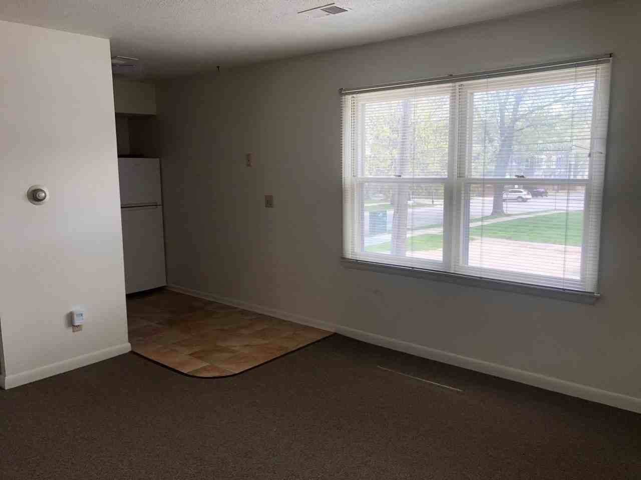 405 N State St - Photo 7 of 13