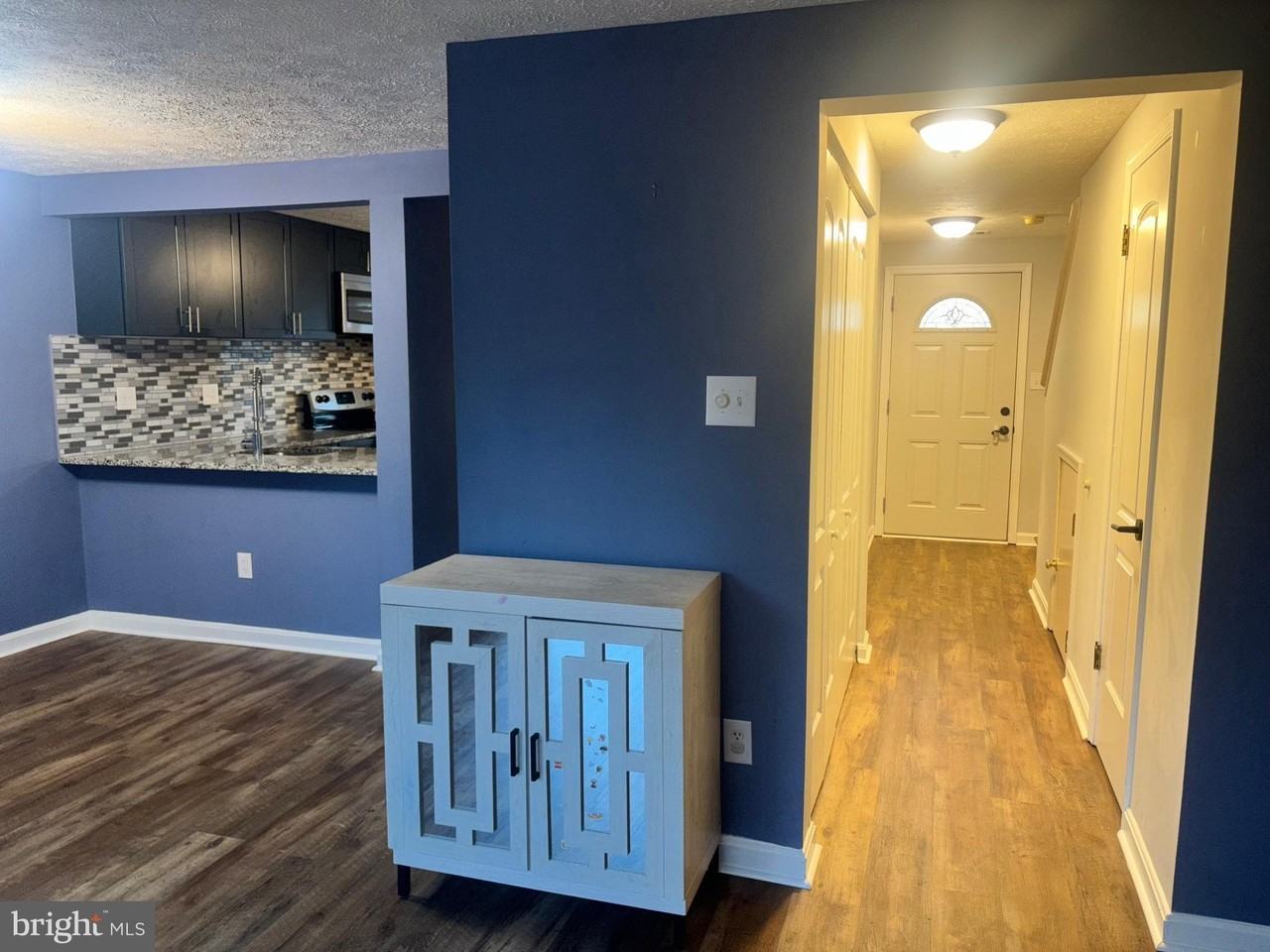 16342 Pennsbury Way - Photo 2 of 4