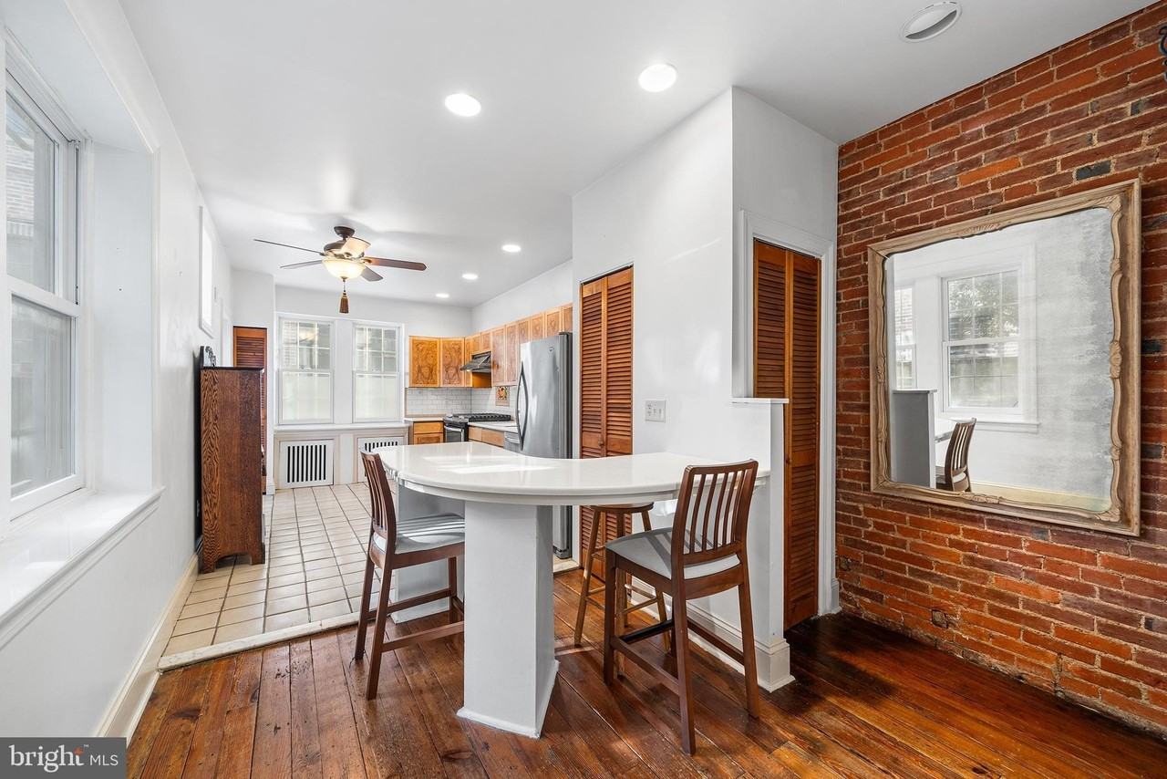 705 S Warnock St - Photo 6 of 28