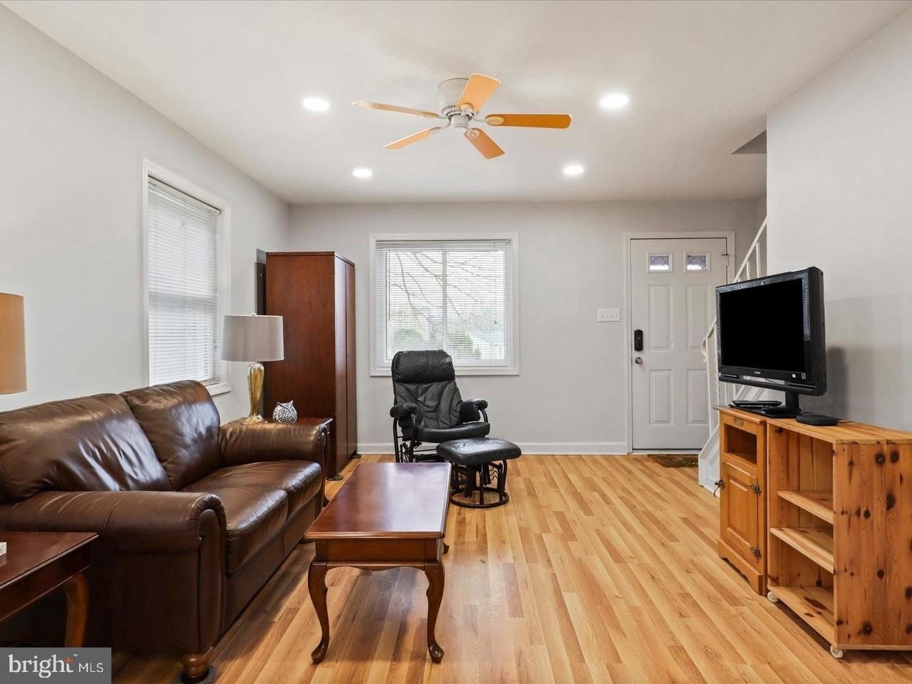 5883 Blaine Dr - Photo 2 of 19