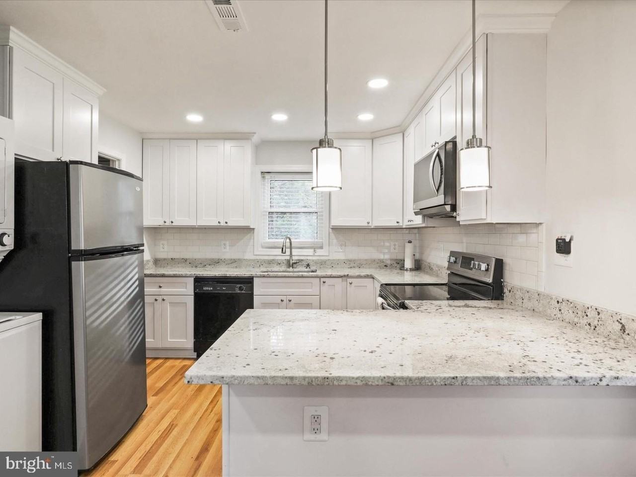 5883 Blaine Dr - Photo 4 of 19