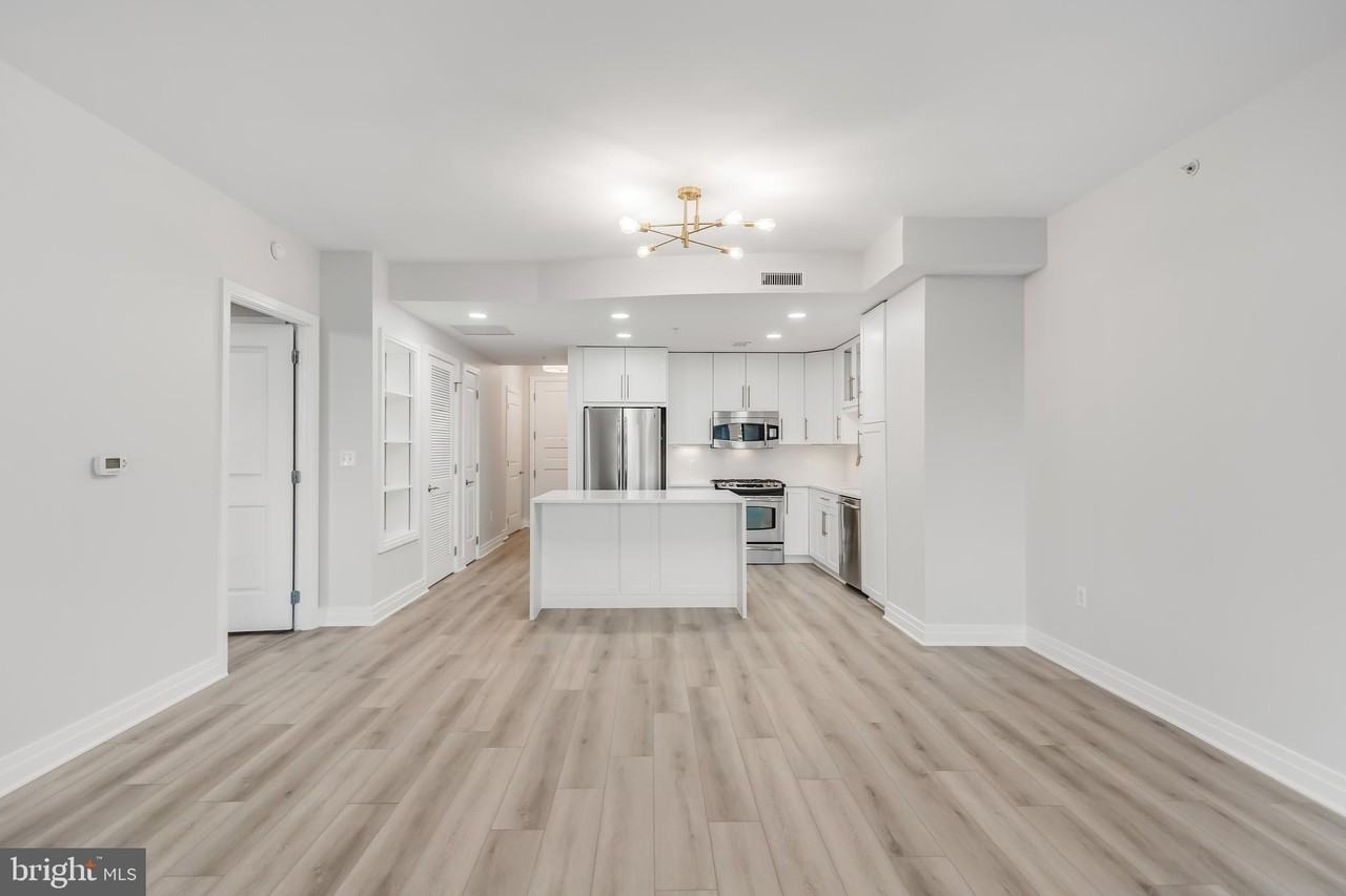 8220 Crestwood Heights Dr Apt 1210 #1210 - Photo 3 of 26