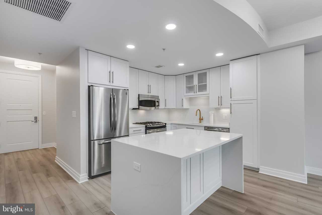 8220 Crestwood Heights Dr Apt 1210 #1210 - Photo 5 of 26