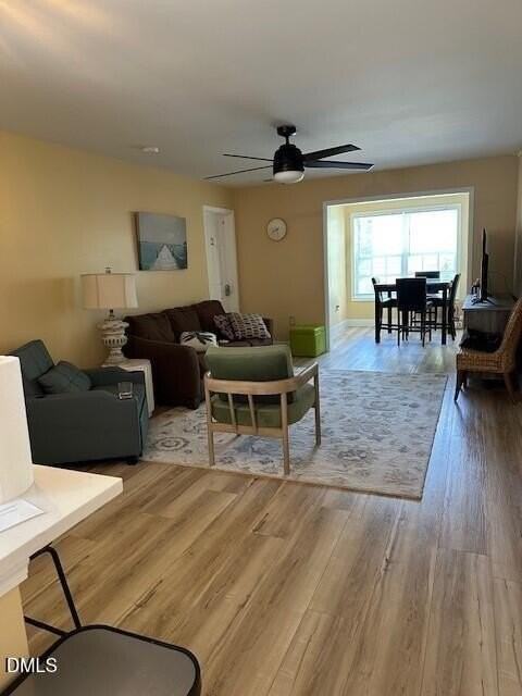 2011 Wolfmill Dr Apt 203 #203 - Photo 5 of 7