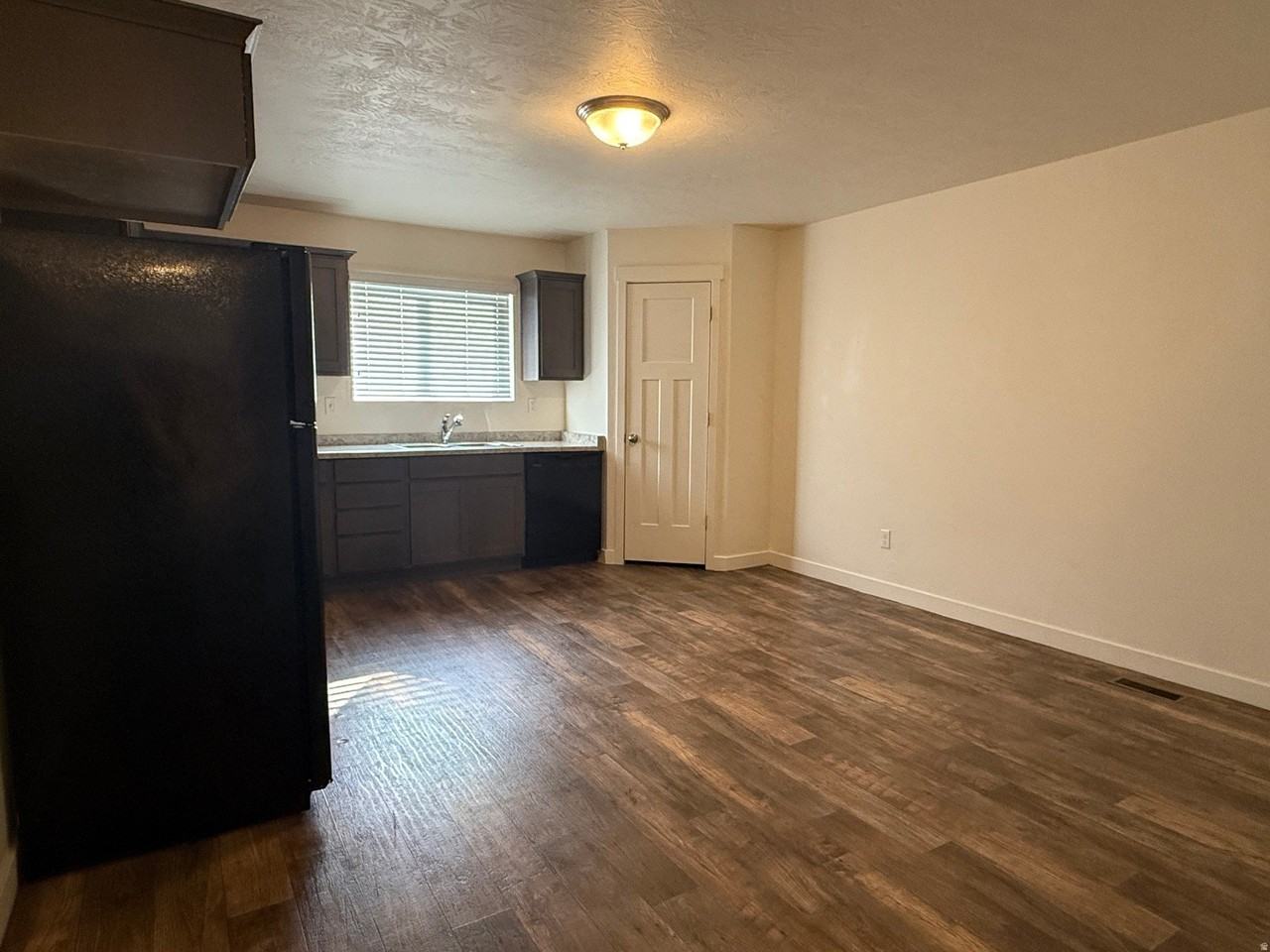 96 E 670 N - Photo 7 of 21