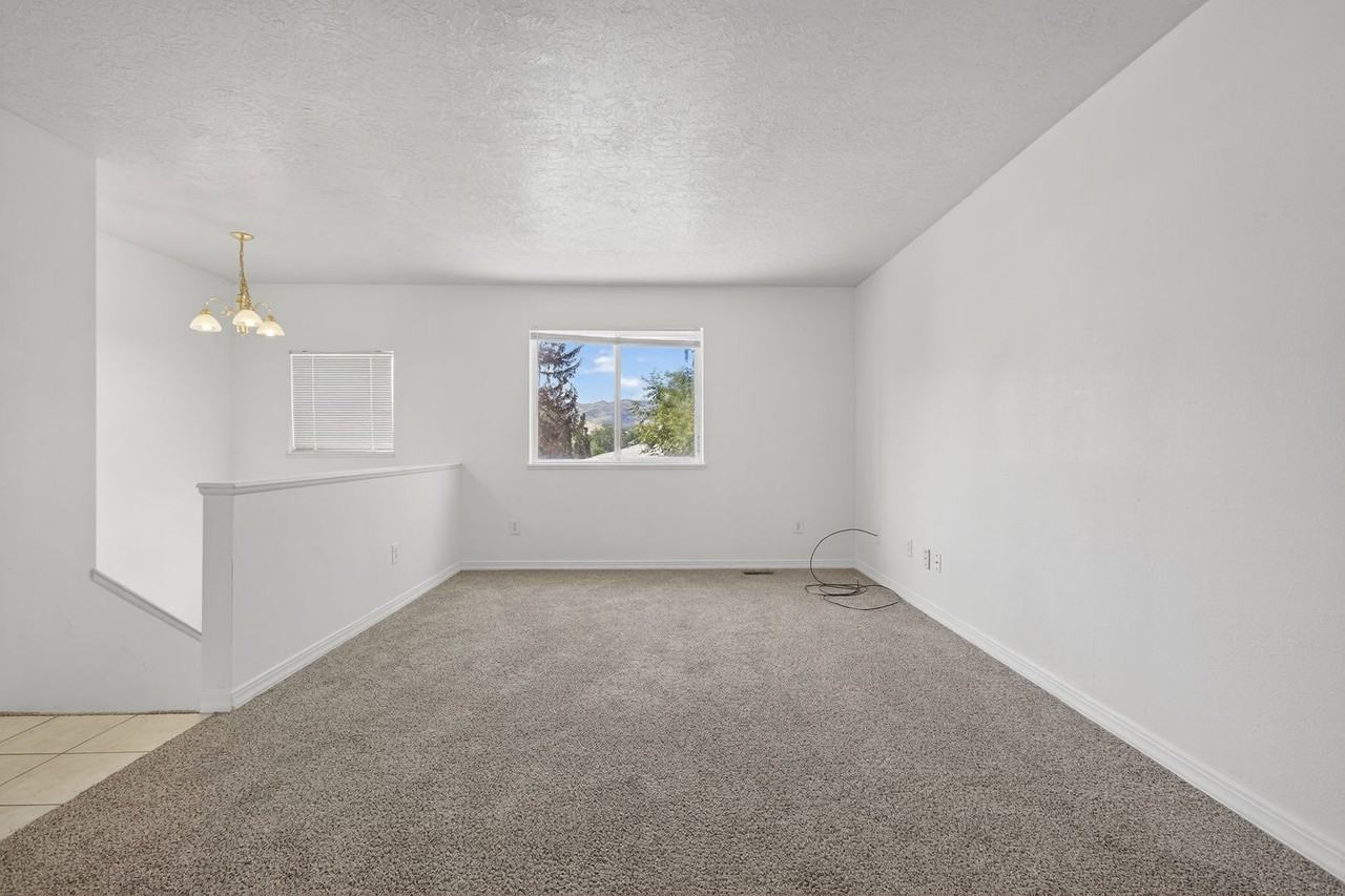 142 N 16th Ave - Photo 3 of 42