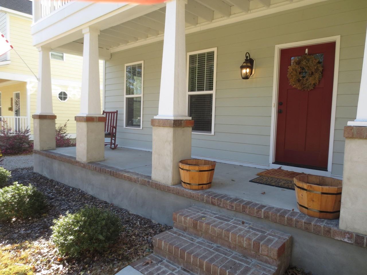 330 N Leak St - Photo 2 of 17